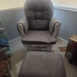 Mommy and baby rocker with foot rest