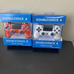 2 Ps4 Controllers