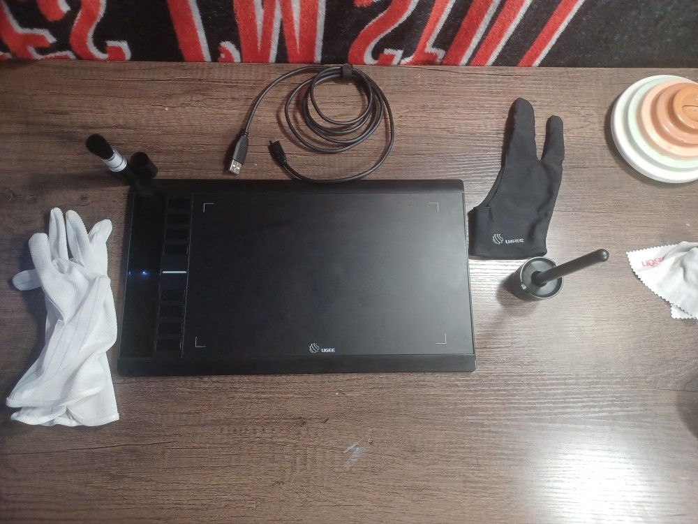 Ugee M708 Drawing Tablet