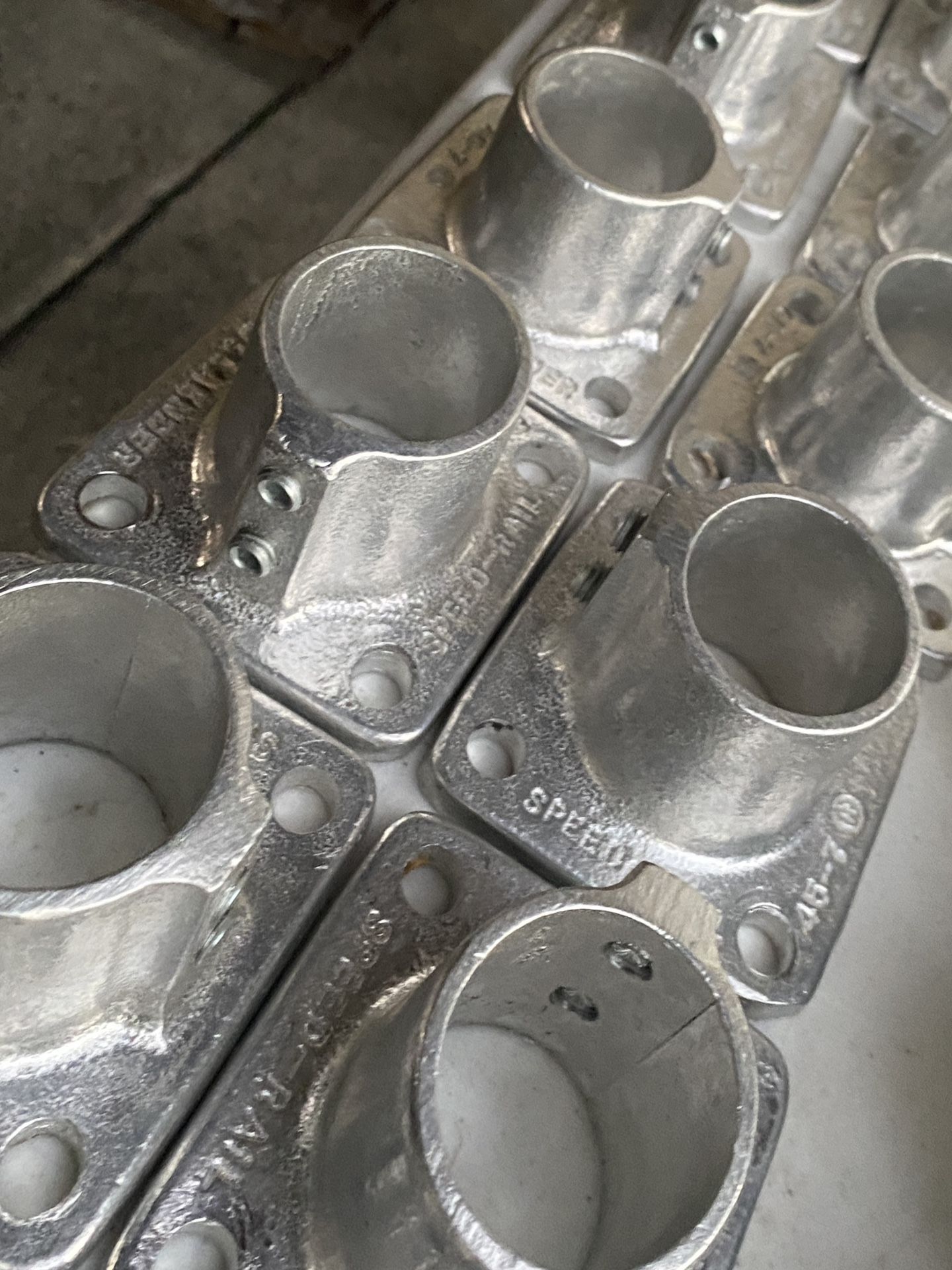 Speed-Rail Hollander Square Flange 1 1/2” Pipe