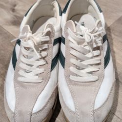 TRETORN Rawlins - Women's fashion sneakers. Size 10.
