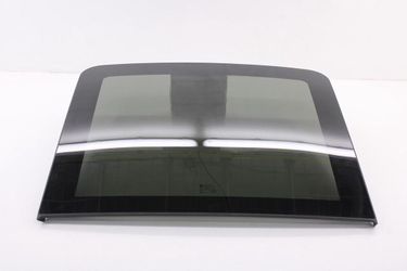84374350 | 2018-2024 Chevrolet Equinox LT Roof Front Sunroof Window Glass OEM