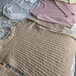 Cloding M Size Very Good Quality And Clean 4 Pieses For $12