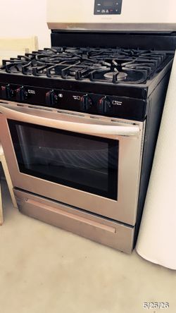 Gas Stove for Sale !