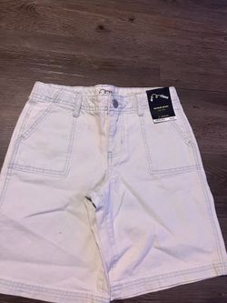1 New Art Class Bermuda Shorts (Size Large) – NWT