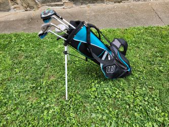 Wilson Junior Golf Club Set with Bag