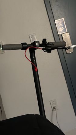 Electric Scooter - 19 mph , charger included