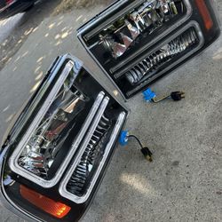 99-04 Ford F250 F350 Headlights New