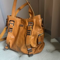 Michael Kors- Beautifully Made Large Tan Leather Bag