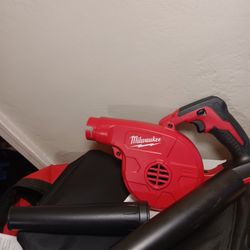 Milwaukee M18 Cordless Blower Tool Only 