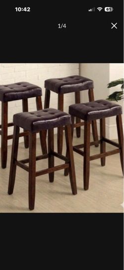 Set of 4 Saddle Bar Stools