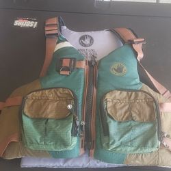 Body Glove Adult Deluxe Outdoor Fishing & Paddling Vest in size L/XL