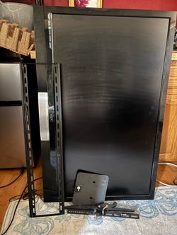 45” Vizio TV with mount