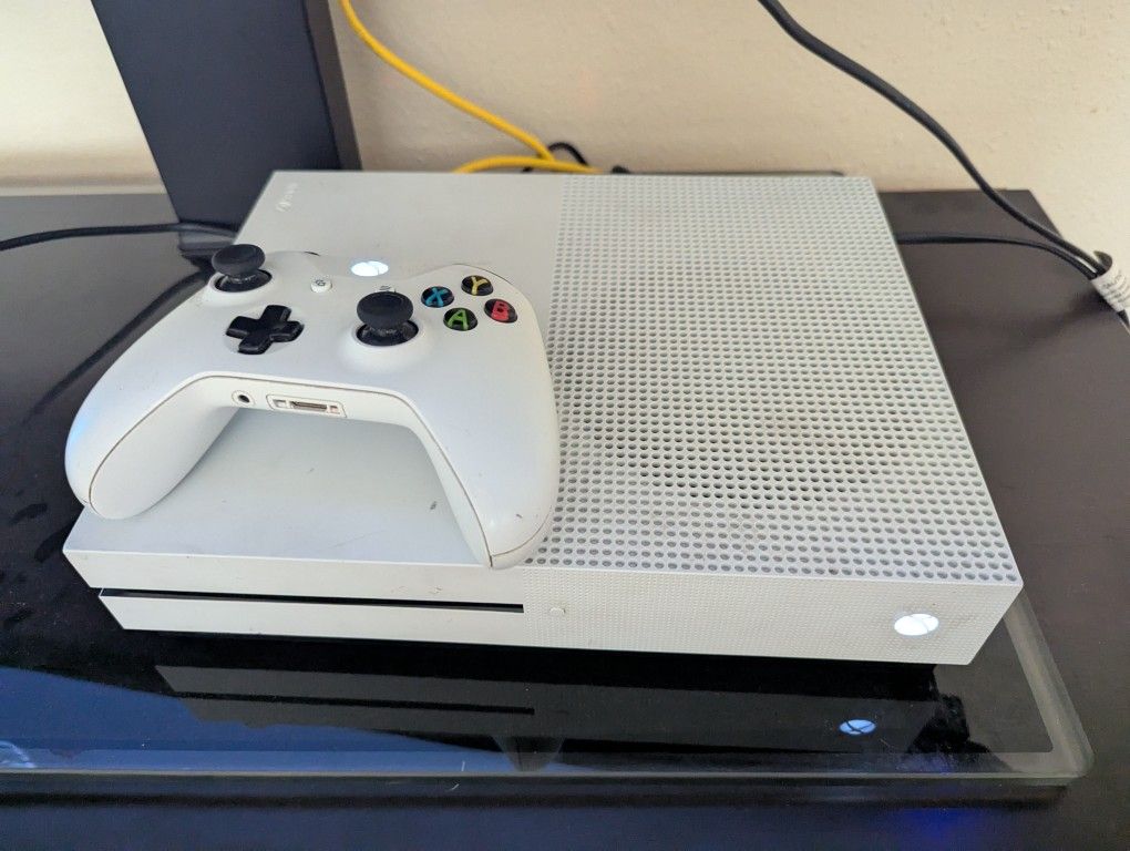Xbox One S