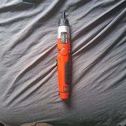 Black + Decker/ Pivot Driver