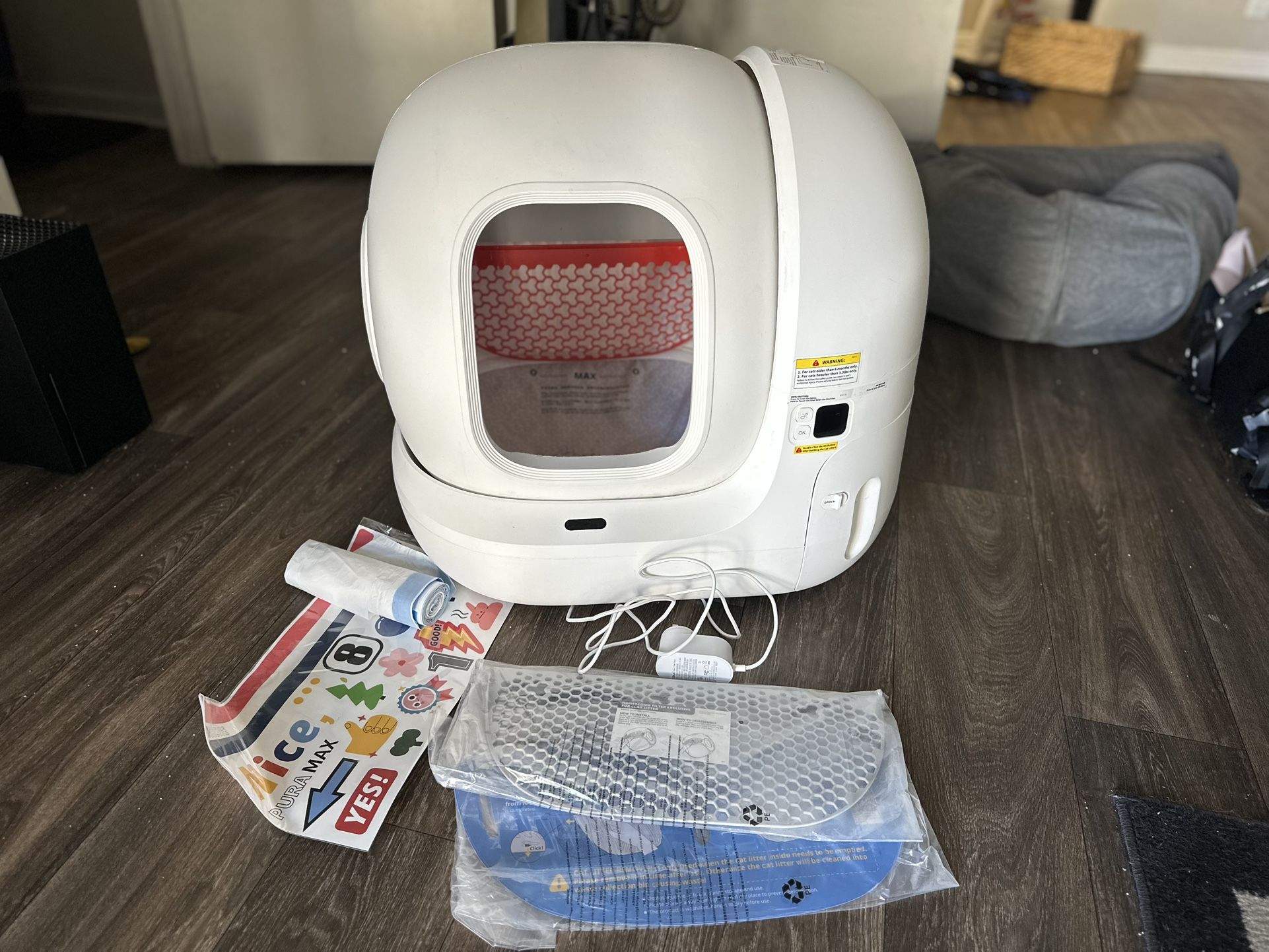 Automatic Self Cleaning Litter Box 