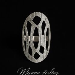Mexican Sterling Silver 925 Ring 2.75g Oval Cutout Handmade Statement Size 7
