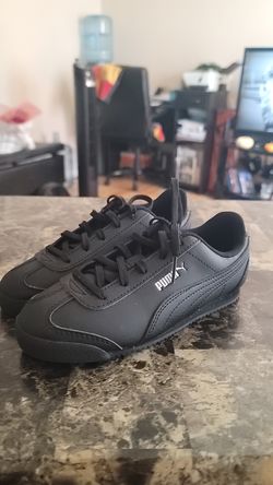 Youth puma shoes