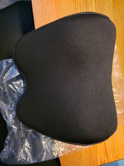 Car head rest
