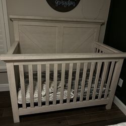 Westwood Design Westfield 4-in-1 Convertible Crib