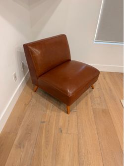 Huxley Bi Cast leather chair