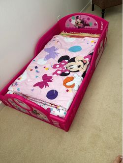 Minnie Mouse bed