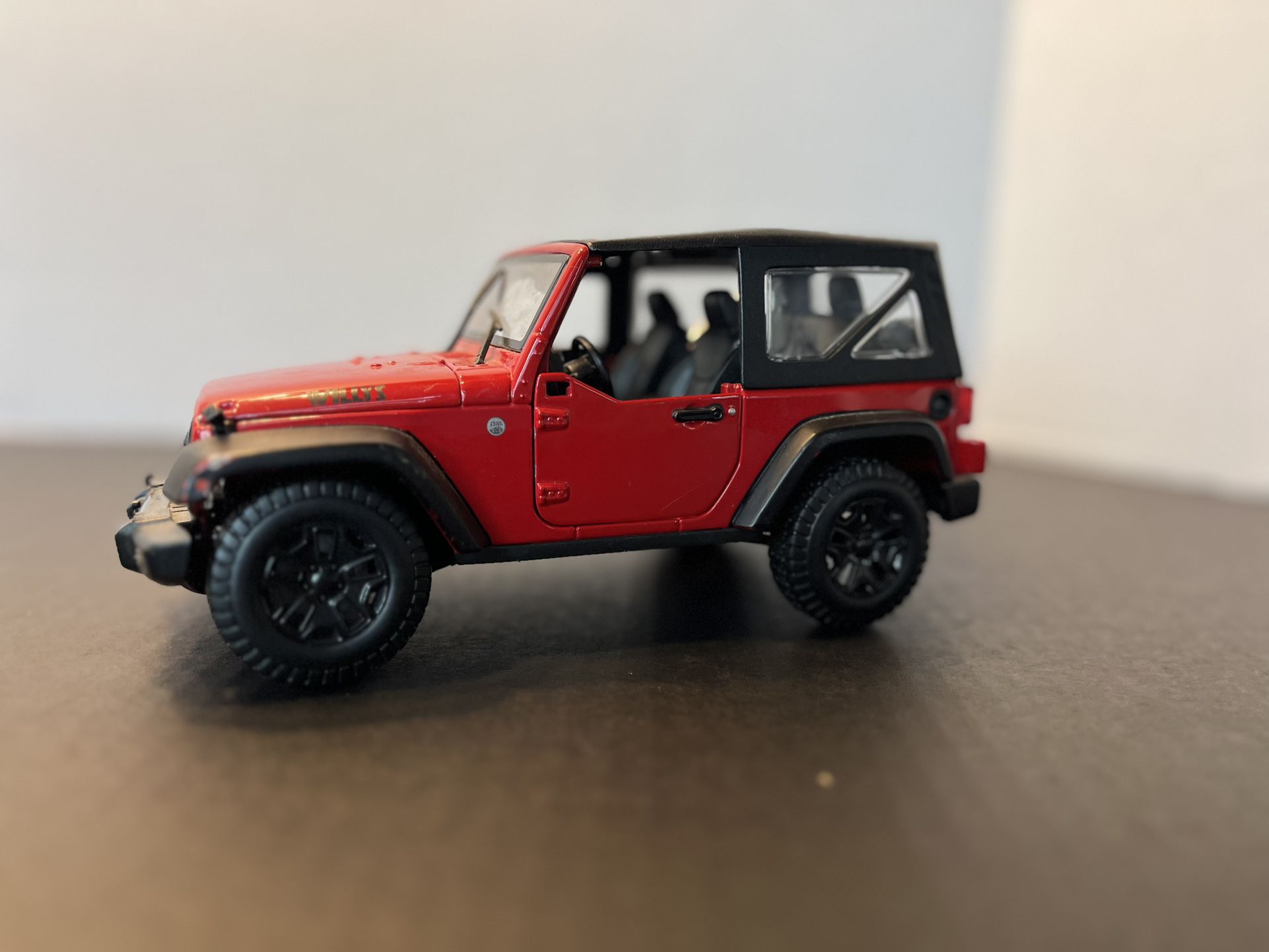 1/18 Maisto Jeep Wrangler model