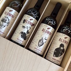 Signed Alumni Coyotes Hockey Wine
