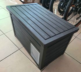 Outdoor dog / cat weatherproof house