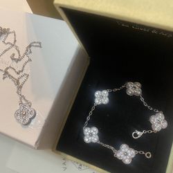 Bracelet necklace set with box and bag 