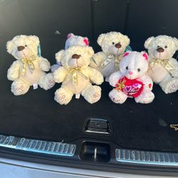 6 Teddy Bears