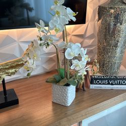 Artificial Floral Vase Arrangement 