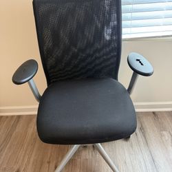 Steelcase Black Mesh Office Chair 