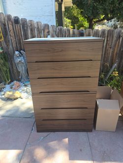 Dresser