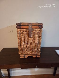 Wicker end table