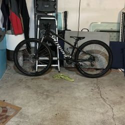 2021 Specialized Rockhopper 27.5 Inch Rims | Frame Size: Small (NEED GONE!)