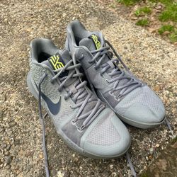 🔥 Kyrie 3 Cool Grey — Size 10.5 — Clean