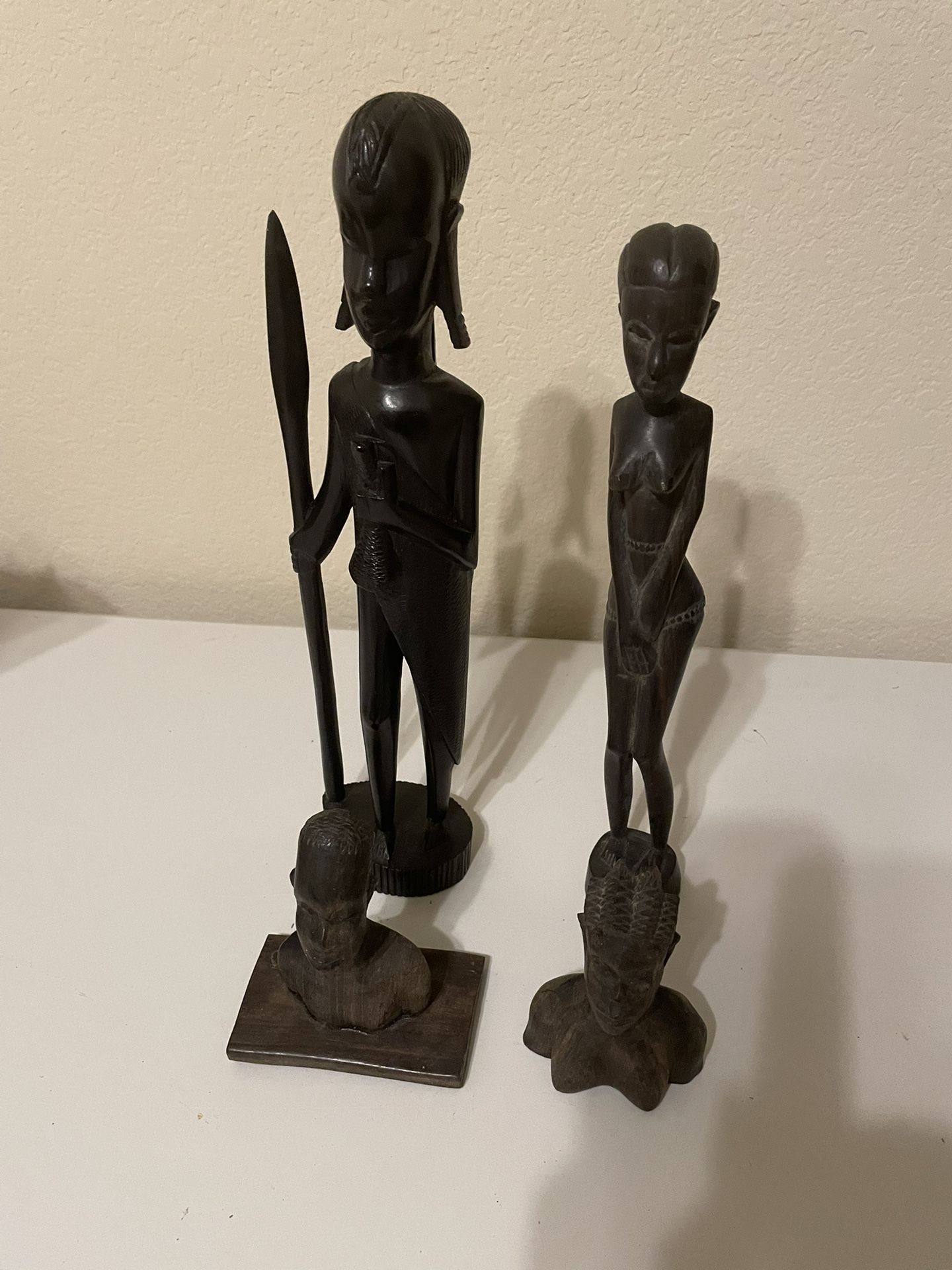 2 African Statues