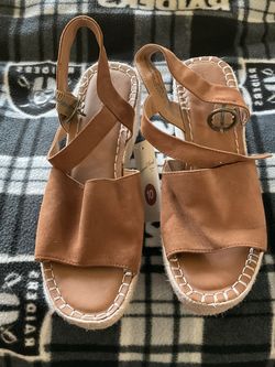 Women’s Size 10 Wedges Only $22 Pick Up In Fontana