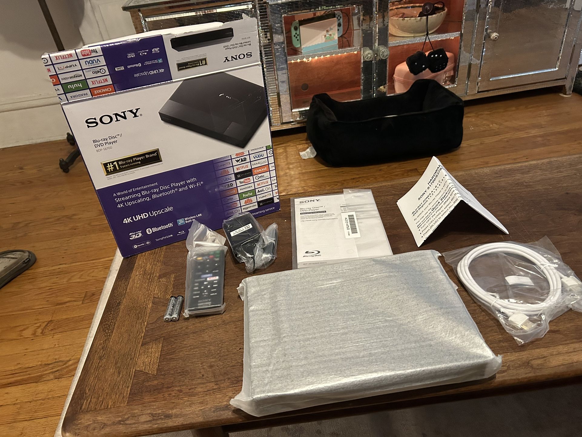 Sony BDP-S6700 Blu-Ray Disc Player 4K UHD Upsacle & Built-In Wi-Fi HDMI Included
