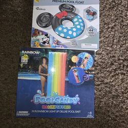 Pool floats
