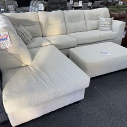 L Shape Sectional.🚚WE DELIVER🚚