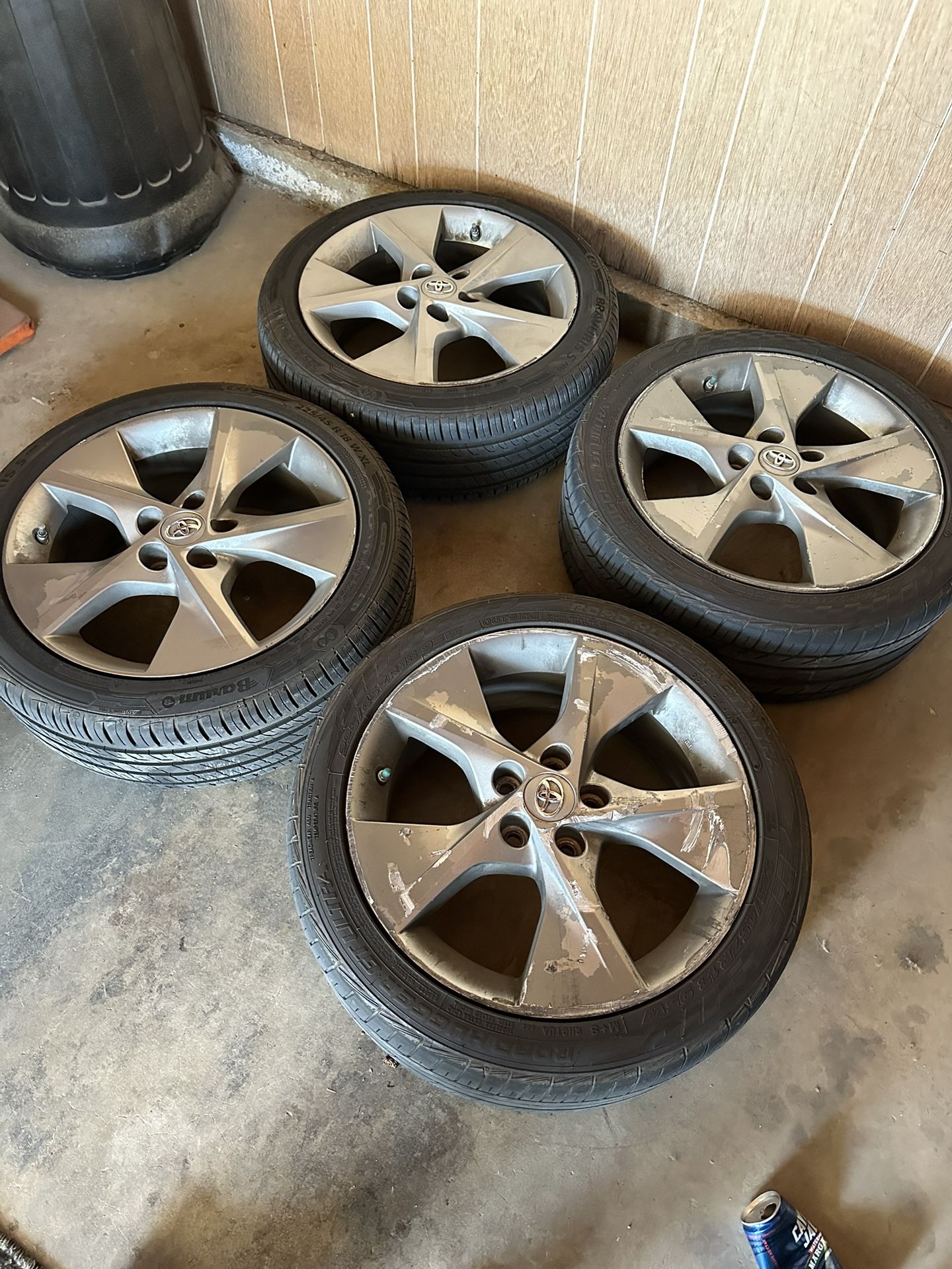 2013 Toyota Camry Wheels