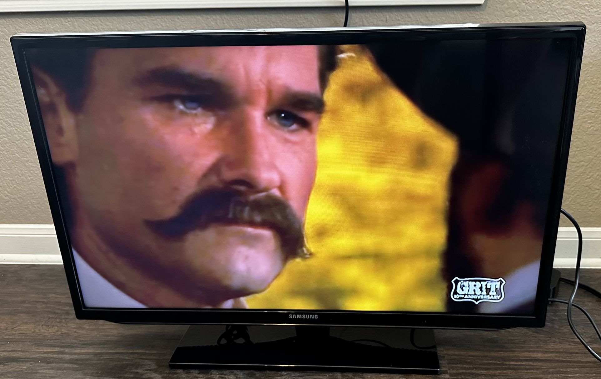 32” Samsung Smart TV