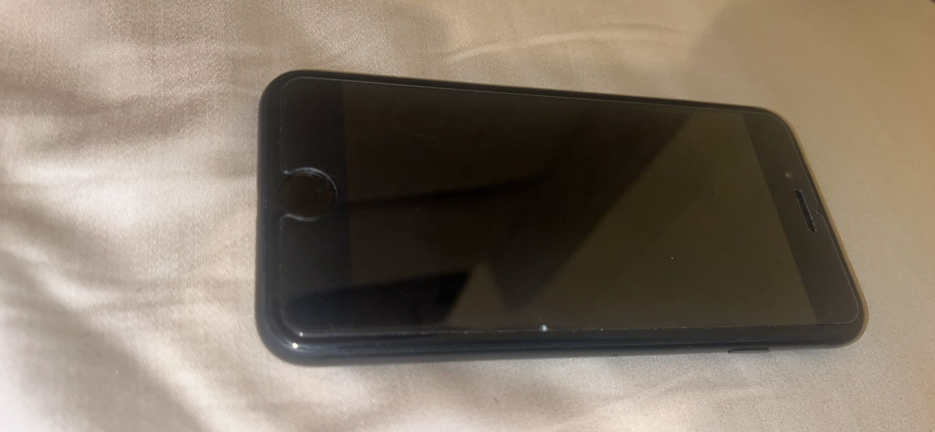 Iphone 8 (Unlocked)