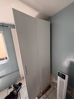White cabinet
