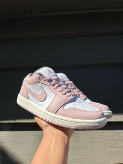 Woman’s Jordan’s size 6
