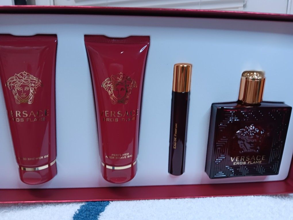 Versace Eros Flame Eau De Parfum Extra Large Gift Set