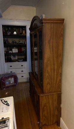 Antique China cabinetExcellent condition