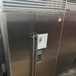 Subzero 42” Built In Refrigerator 2yr Warranty
